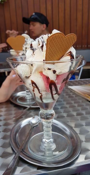 Eiscafe la Dolce Vita